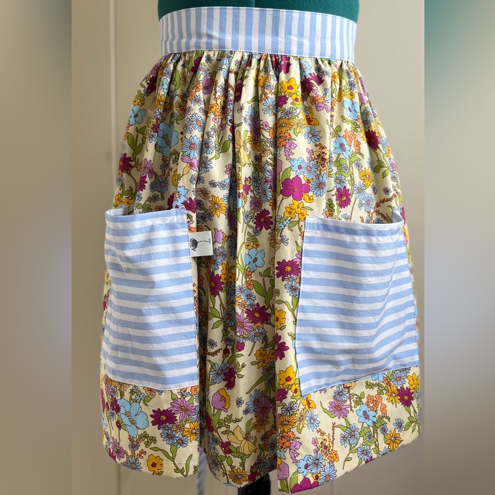 Retro style half apron - Picture 2 of 6